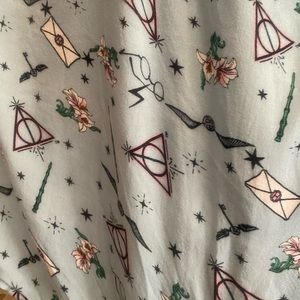 Torrid Size 4 Harry Potter Deathly Hallows Tie Front Top